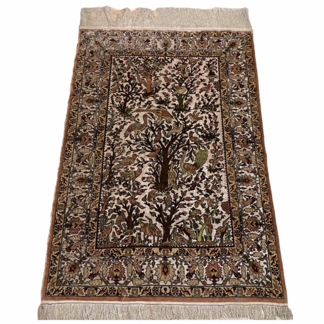 , Nettoyage de tapis anciens à Paris