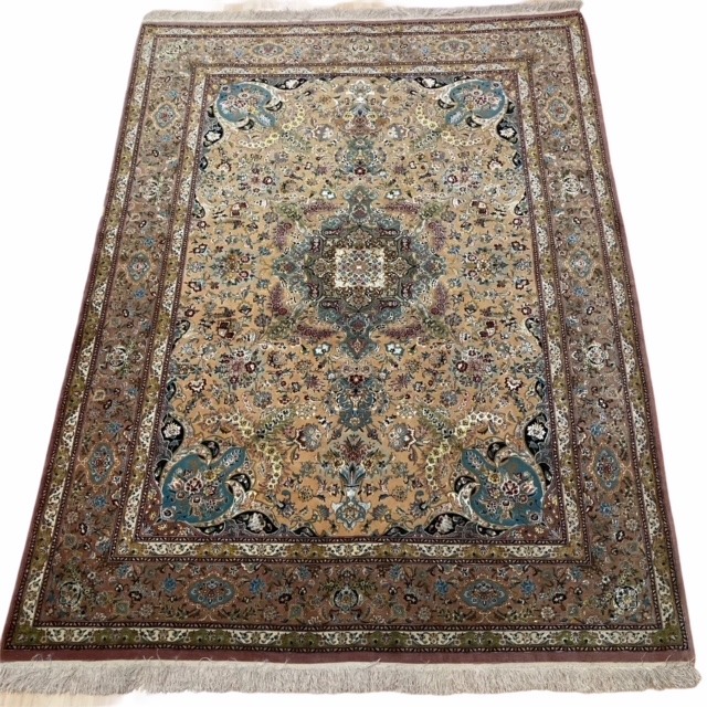 , Expert de tapis anciens à Paris